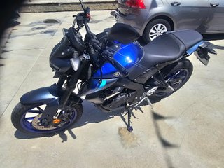 YAMAHA MT125