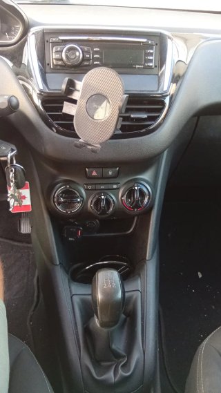 Peugeot 208 2016