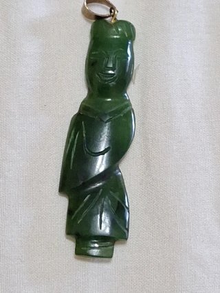 Colgante de Jade Figura Humana