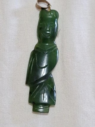 Colgante de Jade Figura Humana