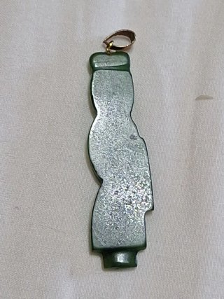 Colgante de Jade Figura Humana