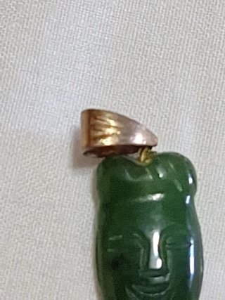 Colgante de Jade Figura Humana