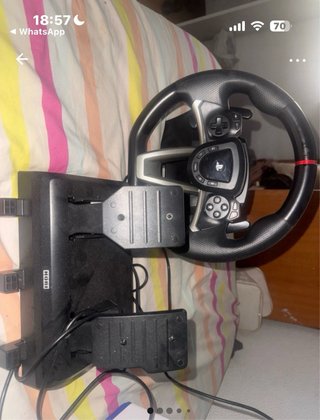 Volante Hori Racing Wheel Apex PS5/PS4