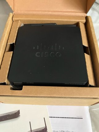 Cisco RV180W VPN Router Inalámbrico
