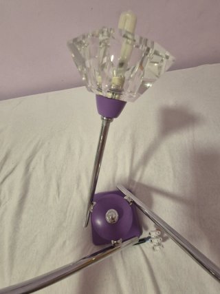Lámpara de techo morada dormitorio