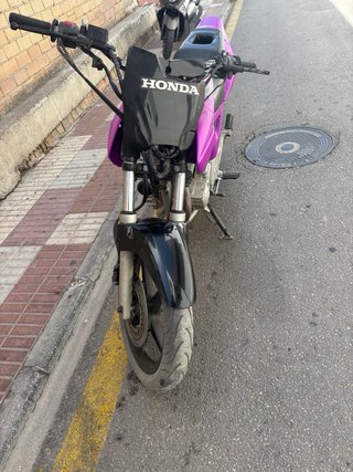 Honda CBF 250cc stunt