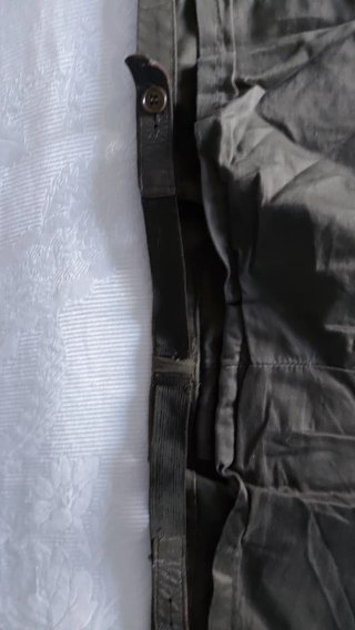 Giacca e pantaloni militari originali