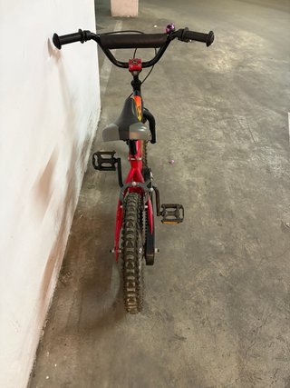Bicicleta Hot Wheels infantil