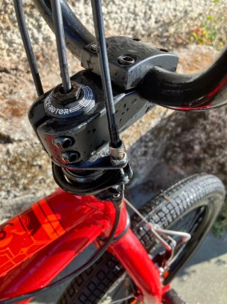 Bicicleta BMX B'Twin 320 Roja