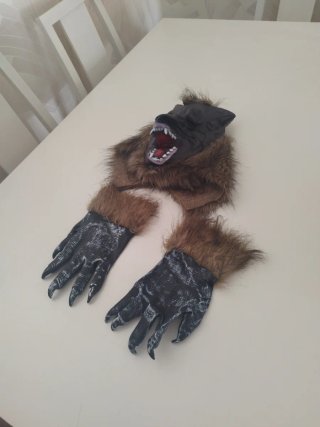 Careta y garras lobo disfraz Halloween