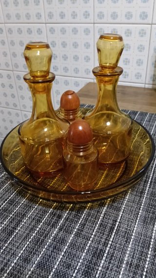 Set 4 pezzi ambra vetro e legno