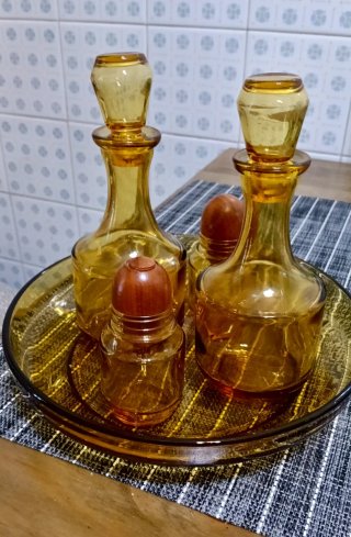 Set 4 pezzi ambra vetro e legno