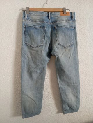 Pantalón vaquero pitillo Stradivarius Talla L