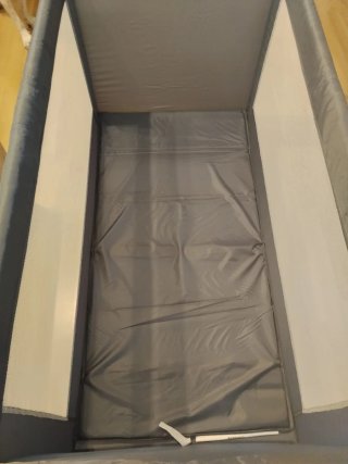 Cuna de viaje portátil gris