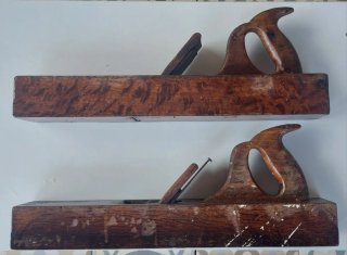 Pareja cepillos carpintero madera antiguos