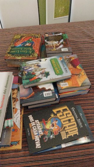 Gran lots contes i llibres nous,urgeix fer lloc