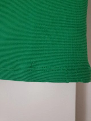 Top corto verde