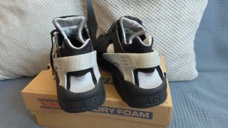 Nike Air Huarache F22 Negro/Gris