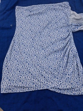 Blusa floral T S. Medidas en descripción