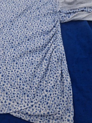 Blusa floral T S. Medidas en descripción