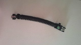 Pulsera supervivencia brújula y pedernal