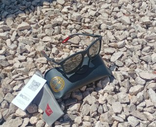 Gafas de Sol Ray-Ban Negras y Rojas