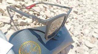 Gafas de Sol Ray-Ban Negras y Rojas