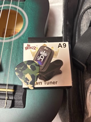 Ukelele - Winzz by Aileen Music