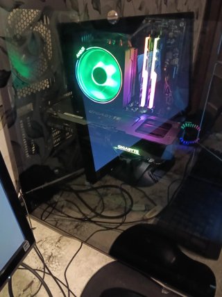 PC Gamer Gigabyte con RGB