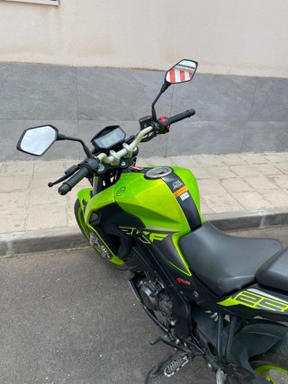Keeway RKF 125cc Moto Naked Verde