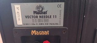Altavoces Magnat Negros