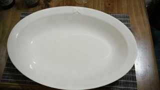 Piatto da portata ovale in porcellana