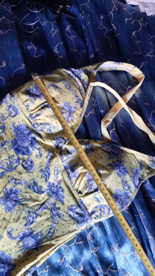 Top costume da bagno giallo con stampa floreale
