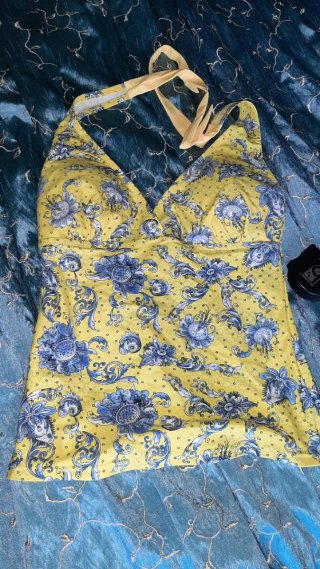 Top costume da bagno giallo con stampa floreale