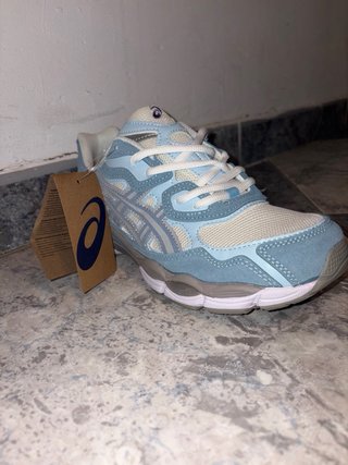 Tenis Asics Gel Azul y Blanco