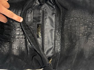 Bolso Piel Ante Negro Grabado Cocodrilo