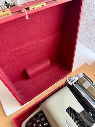 Olivetti Studio 44 Máquina Escribir Años 60 + Male