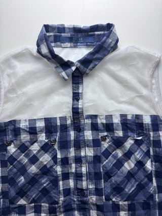 Blusa Guess cuadros sin mangas