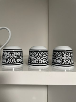 Set IKEA tetera y tazas