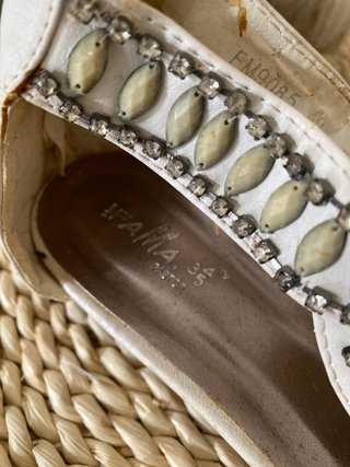 Sandalias blancas perlas talla 40