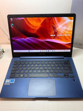 ASUS Zenbook Notebook Blu