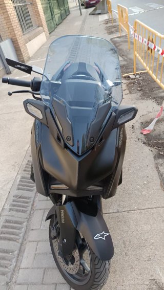 Yamaha X-Max 2024 Negra