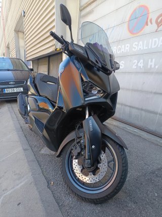 Yamaha X-Max 2024 Negra