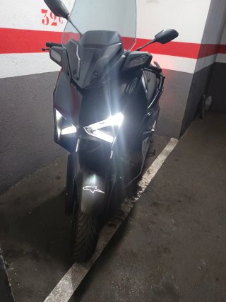 Yamaha X-Max 2024 Negra