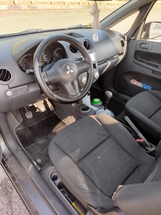 Mitsubishi Colt 2005