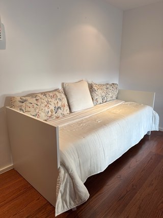 Diván VIHALS Ikea + Colchón ÅBYGDA COLCHÓN ESPUMA