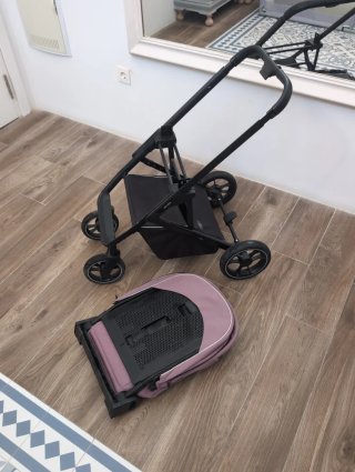 Silla de paseo Carrello ligera color rosa