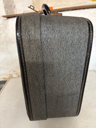Maleta antigua viaje años 60 gris