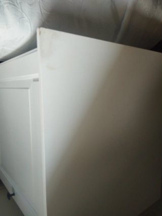 2 Mesitas de noche blancas