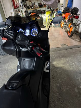 Yamaha Tmax 2021 Negra